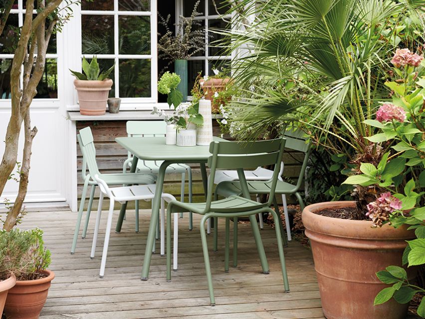 Our guide to finding the right (eco-friendly) outdoor furniture
