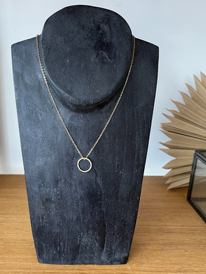 Gold Fill Hammered Circle Necklace - Cloudberry Living