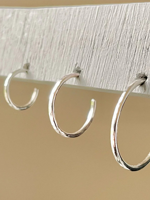 Silver Hammered Circle Hoop Earrings