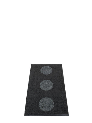 Pappelina BIO EDITION Vera 2.0 Black/Black Metallic Rug - Cloudberry Living