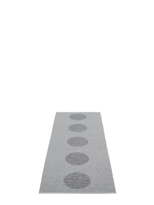 Pappelina BIO EDITION Vera 2.0 Grey/Granite Metallic Rug - Cloudberry Living