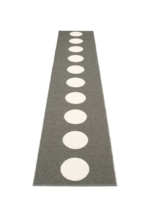 Pappelina Vera Charcoal Runner Rug, - Cloudberry Living